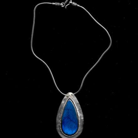 [OGU-TI-010 · Deep Blue Labradorite · Amulet]